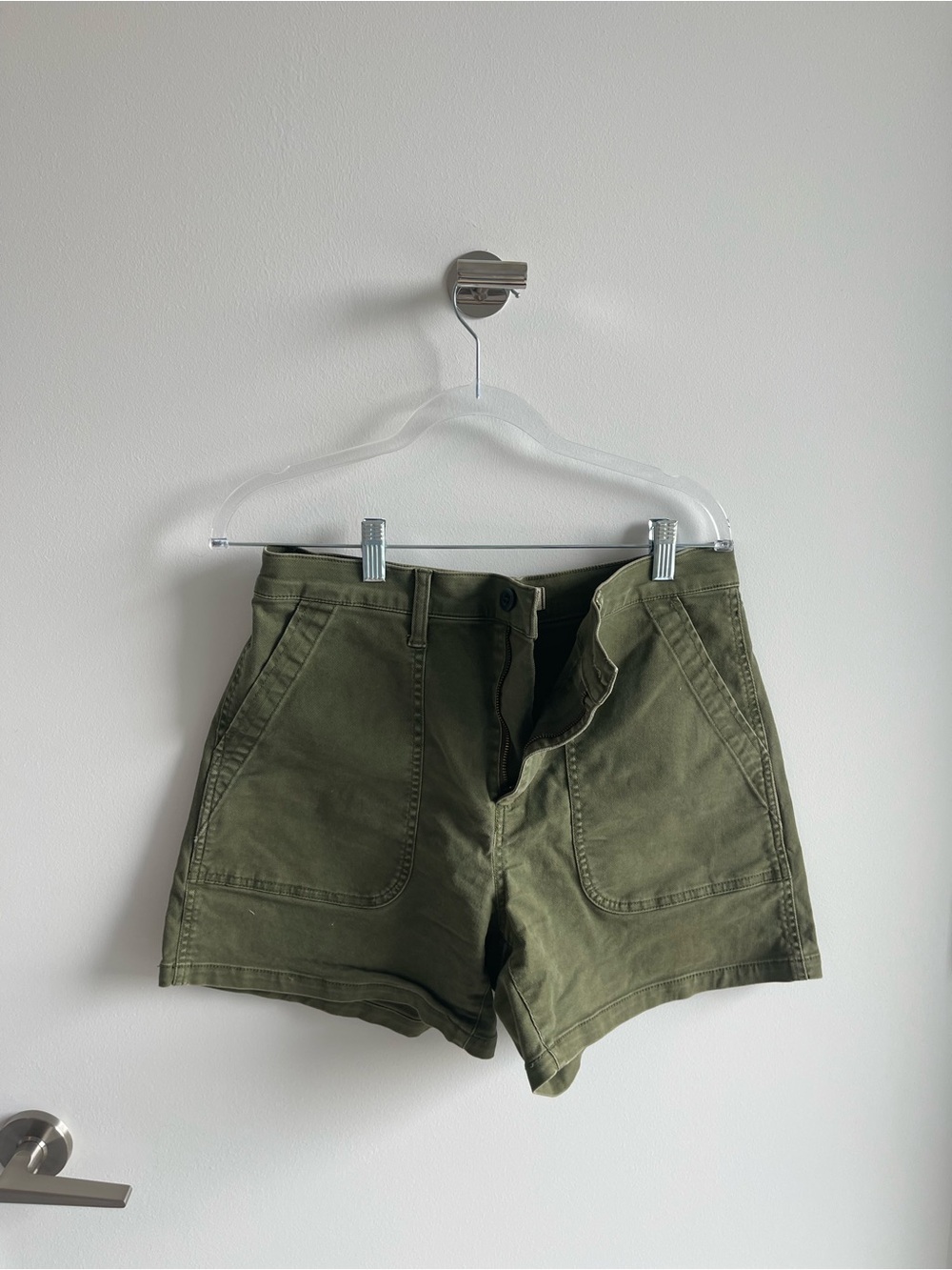 Madewell Women’s Olive Green Utility Shorts